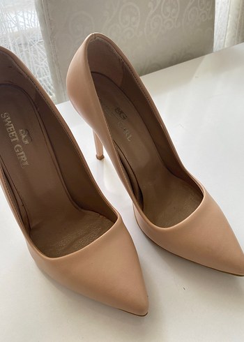 Bej Stiletto Topuklu Kadın Ayakkabı