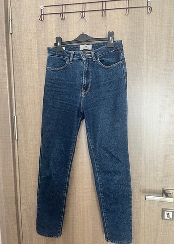 LTB Koyu Mavi Dar Kesim Denim Jean