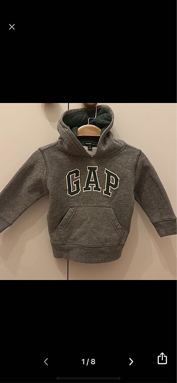 GAP sweatshirt