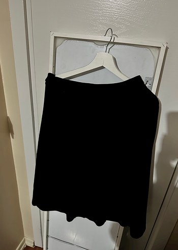 Düğmeli Siyah Midi Etek - Görsel 2