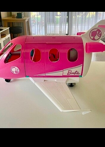 Barbie uçağı
