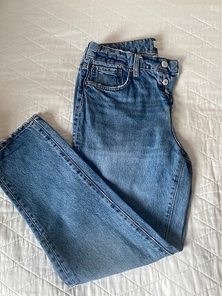 H&M vintage mom jean