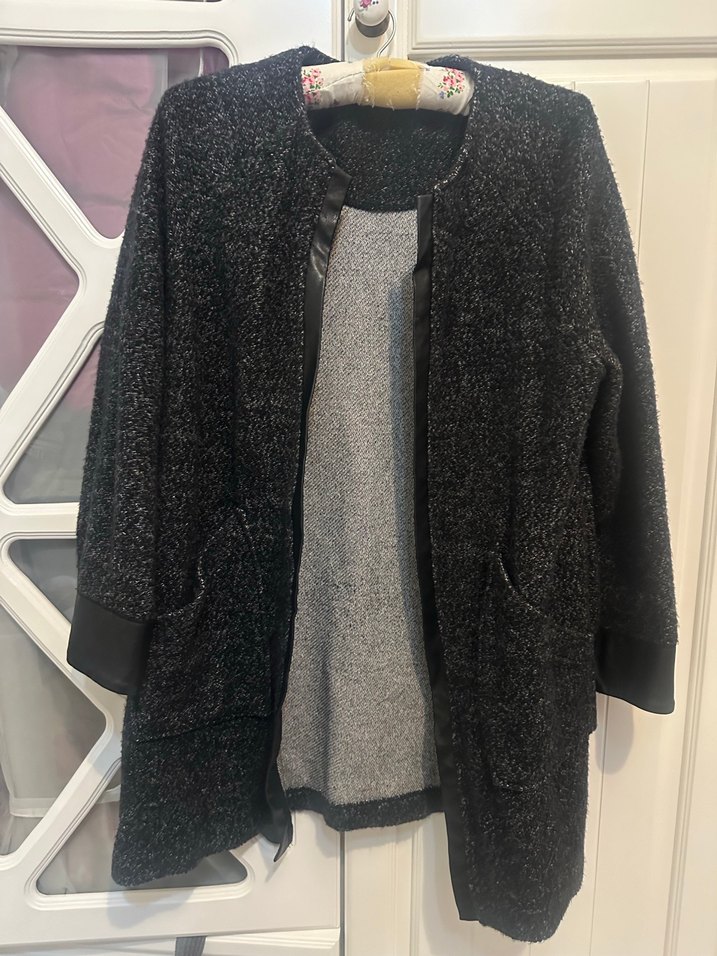 Deri Detaylı Siyah Kadın Midi Ceket - Görsel 3