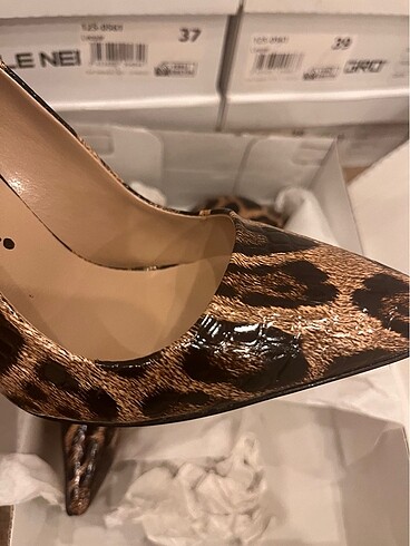 39 Beden Leopar sitiletto ayakkabı