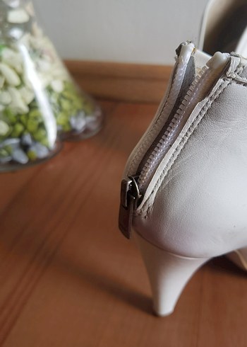 36 Beden beyaz Renk Kadın Beyaz Deri Stiletto Gece Ayakkabısı