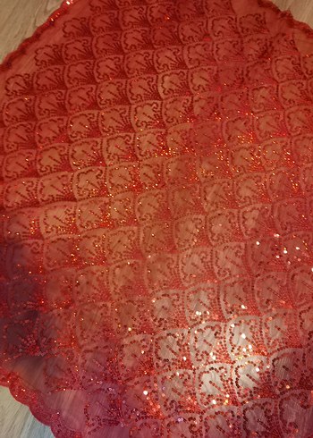 Kırmızı Boncuk İşlemeli Parlak Duvak - Görsel 3