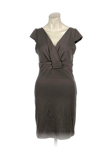 PreLoved Kısa Elbise %70 İndirimli.