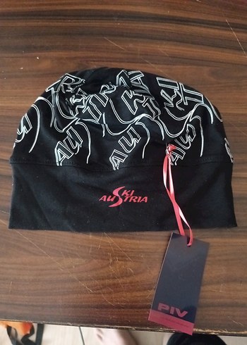 Siyah Biker Tarzı bere