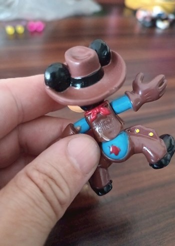 Kahverengi Kovboy Mickey Mouse Figürü