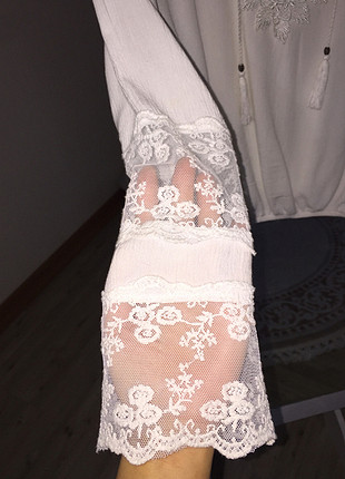 s Beden Dantel detaylı bluz