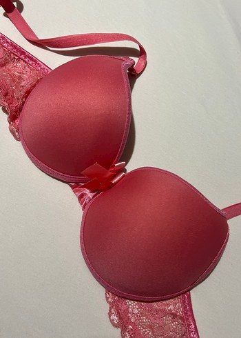 Pembe Dantel Detaylı Sütyen