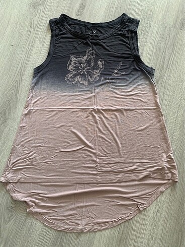 American Eagle Soft&Sexy Ombre Bluz