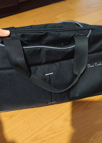Pierre Cardin Siyah Dikdortgen Seyahat Cantasi Pierre Cardin