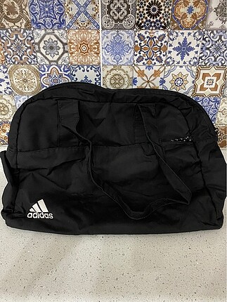 Adidas kol çantası
