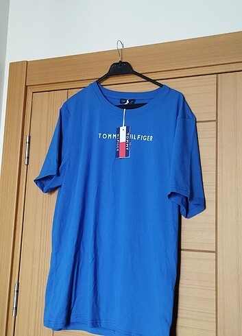 Tommy Hilfiger 2xl pamuklu tişört hiç giyilmedi etiketli 