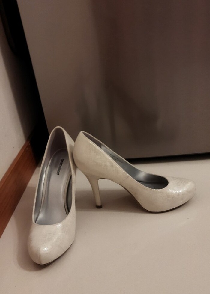 Deichmann'dan alındı Bir kere giyildi 37 no - Görsel 2