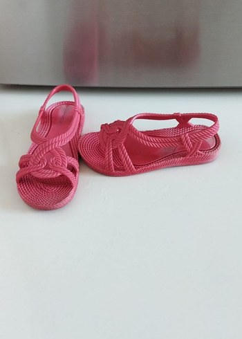 28 no Pembe Sandalet
