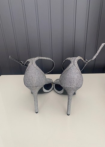 MANGO Gri Bilekten Bağlamalı Stiletto Sandalet - Görsel 7