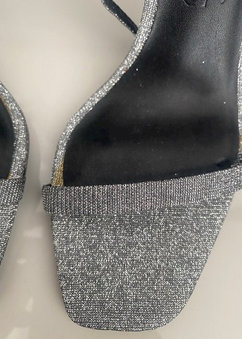 MANGO Gri Bilekten Bağlamalı Stiletto Sandalet - Görsel 11