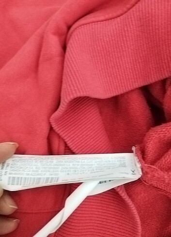 11-12 Yaş Beden kırmızı Renk Zara sweatshirt