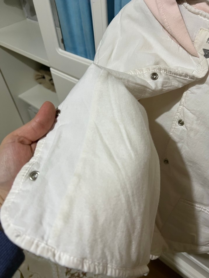 Düğmeli Kapüşonlu Beyaz Kız Çocuk Ceketi - Görsel 4