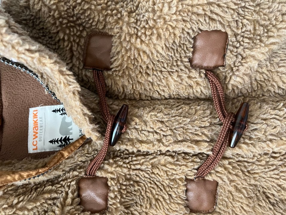 Kız Çocuk Kahverengi Kürklü Kaban - Görsel 4