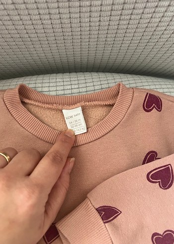 Uzun Kollu Pembe Kalp Desenli Örgü Bebek Takımı - Görsel 3