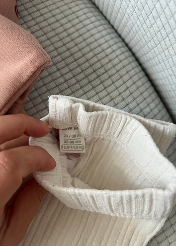 Uzun Kollu Pembe Kalp Desenli Örgü Bebek Takımı - Görsel 4