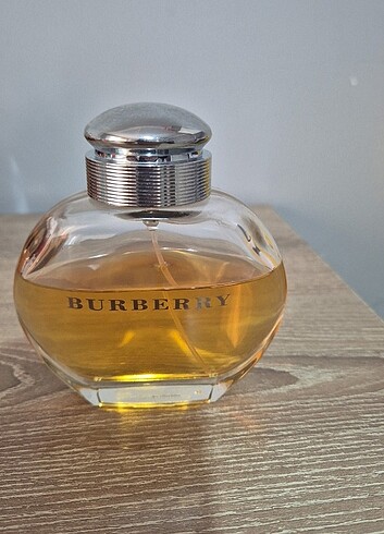 Burbery yarısı kullanıldı