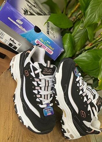 Skechers d'lites 