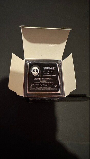 Huda Beauty Cherry Blossom Pudra - Görsel 2