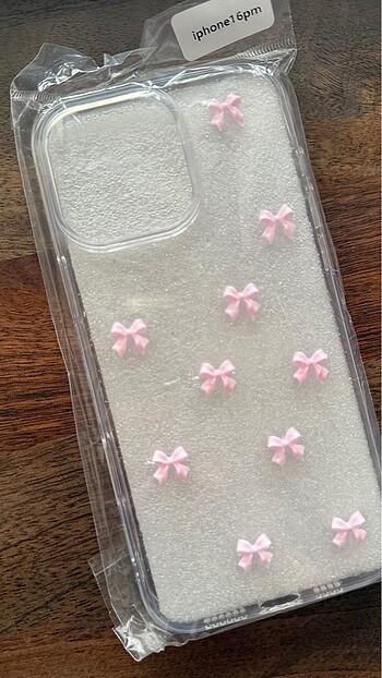 16 pro max fiyonklu şeffaf silikon kılıf - Görsel 3