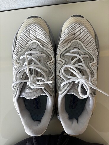 38,5 Beden beyaz Renk Adidas Ozweego