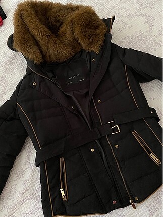 Zara Mont
