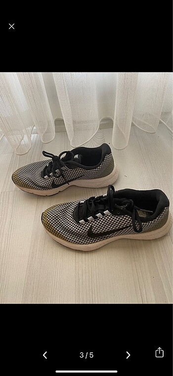 37,5 Beden nike spor ayakkabı