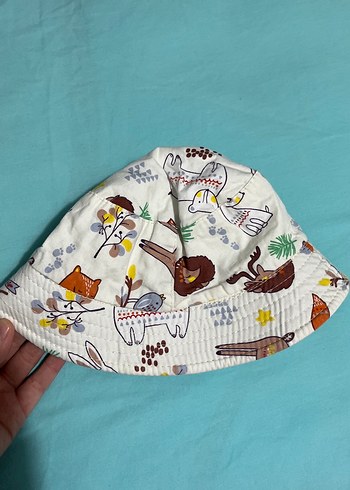 Çocuklar için Renkli Desenli Fırfırlı Şapka