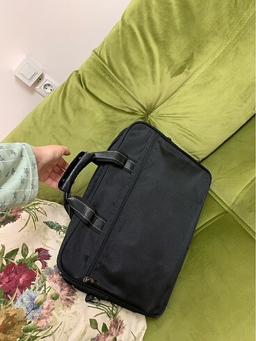 Beden Siyah Laptop Çantası