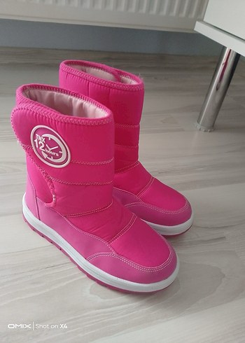 Kız Çocuk Pembe Cırtlı Bot