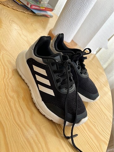 28 Beden Adidas spor ayakkabı