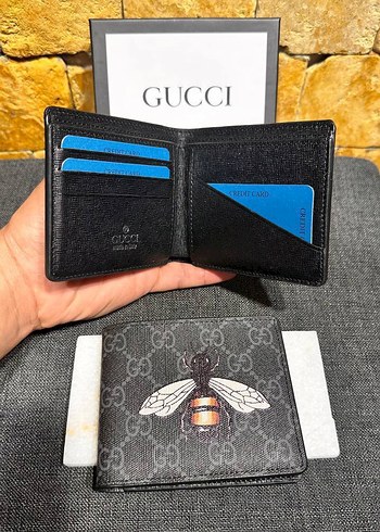Gucci Siyah Monogramli Ari Detayli Cuzdan