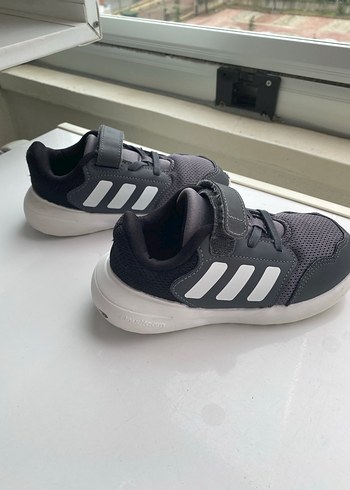 26 Beden gri Renk Adidas 26 numara ayakkabı