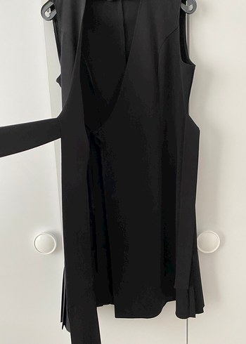 Piliseli Siyah Midi Kolsuz yelek veya elbise - Görsel 3