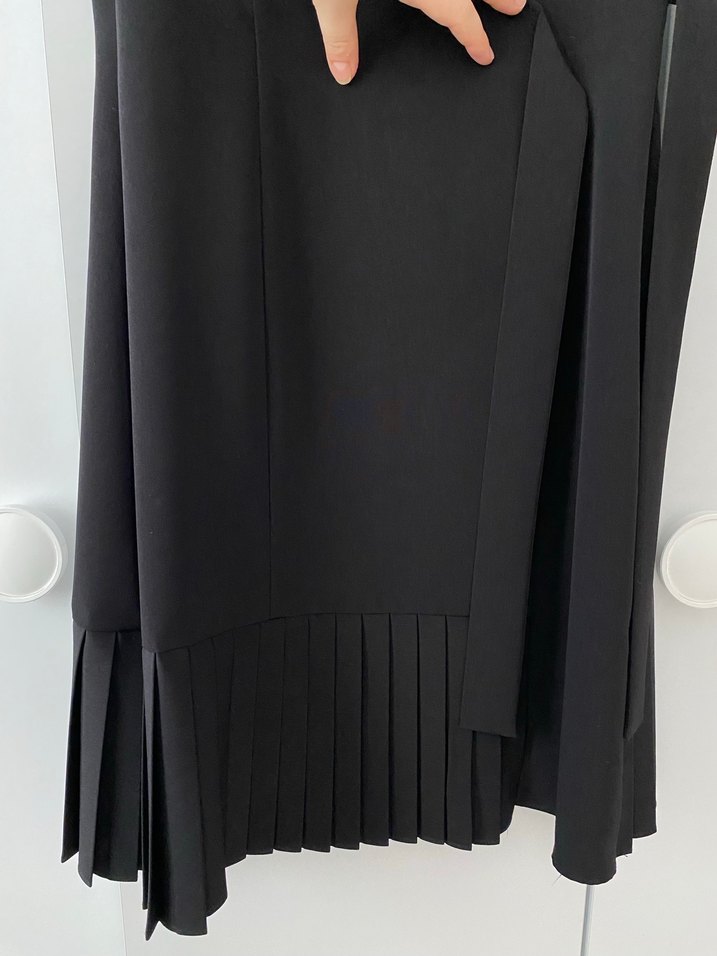 Piliseli Siyah Midi Kolsuz yelek veya elbise - Görsel 4