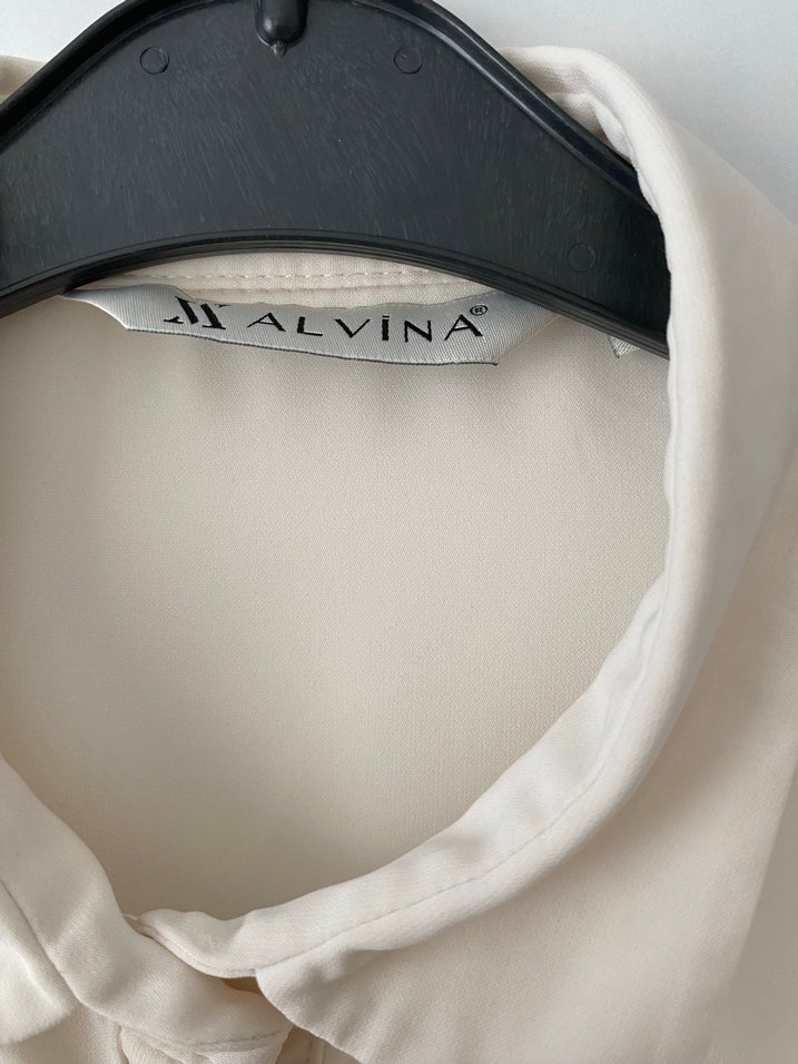 Bej Düğmeli Uzun Kollu krep Gömlek - Görsel 3