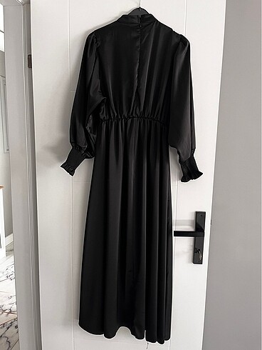 Saten elbise - Görsel 2