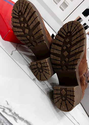 Kahverengi Süet Kadın Dolgu Topuklu Bot - Görsel 4