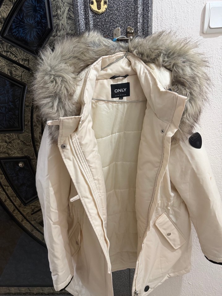 Beyaz Kürklü Kadın Kışlık Mont - Görsel 3