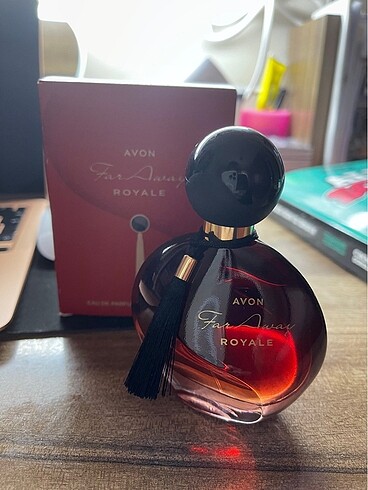 Avon Faraway royale parfüm