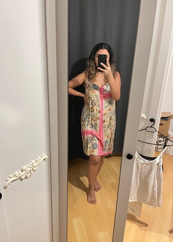 Askılı, bol kesim, çok renkli midi elbise