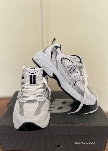 New Balance Beyaz Gri Spor Ayakkabı